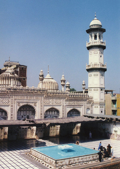masjid mahabat khan